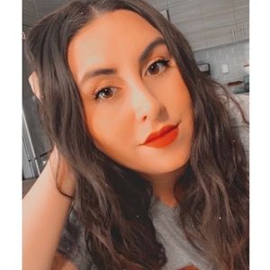 Meet your Posher, Karla